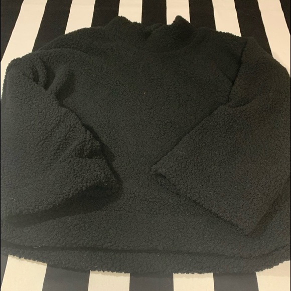 GAP Tops - 💥🎉Super soft Gap boxy fleece sweatshirt NWT🎉💥